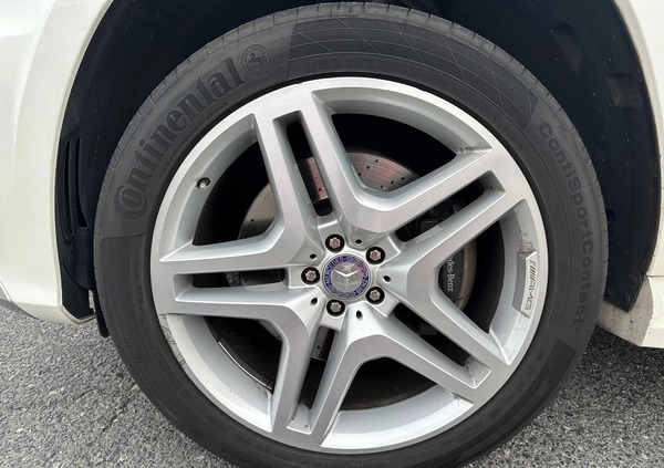 Mercedes-Benz GL cena 187900 przebieg: 68700, rok produkcji 2014 z Piaseczno małe 562